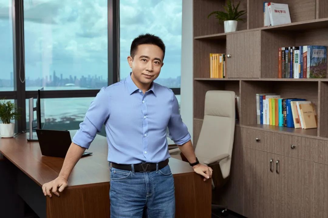 张家兴做客华东师范大学“知行讲堂”：认知是一种计算